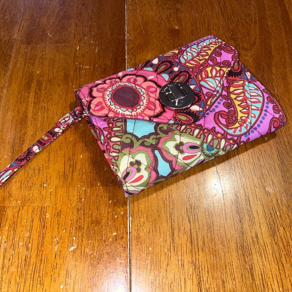 Vera Bradley Wristlet - Picture 1 of 5